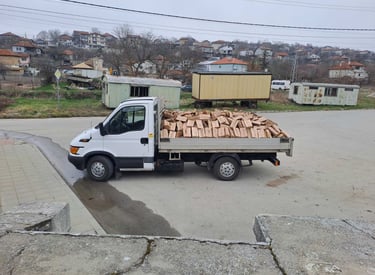 Нацепени дърва за огрев Варна