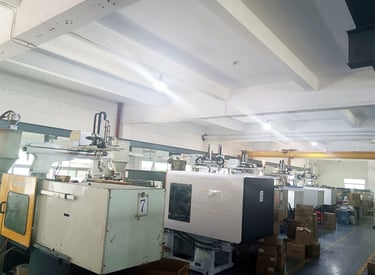 plastics injection molding machine lines enough capacity for mold injections