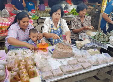 ตลาดนัด ฝนทอง (Talat Nat Fontok), Chumphon