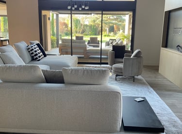 Mobilier moderne avec véranda 