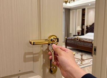 A bright, stylishly arranged living room ready for short-term guests.