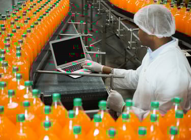 Supervisión de línea de producción para optimizar procesos en la industria alimentaria.