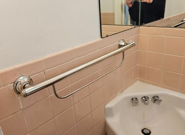 New grab/towel bar - Huckabee Handyman Services