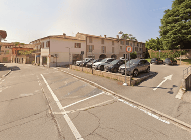 Parcheggio antistante Affittacamere Mary