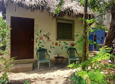 vista exterior de bungalow maya en chichen itza