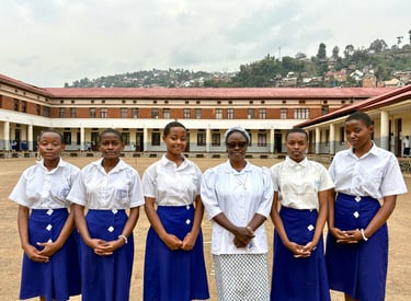 Elèves du lycée wima et soeur préfet, cours intérieure du lycée wima, Décembre 2025
