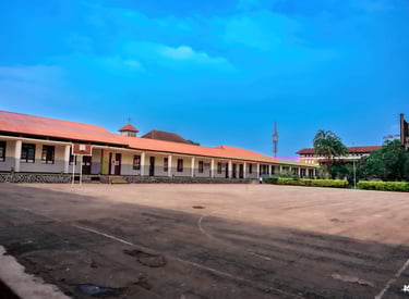 Cour intérieure du Lycée Wima, Bukavu, Janvier 2