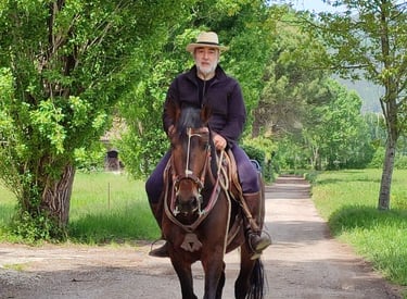 Escursione a cavallo nella natura della Valle Reatina, attività outdoor per chi soggiorna vicino a Rieti