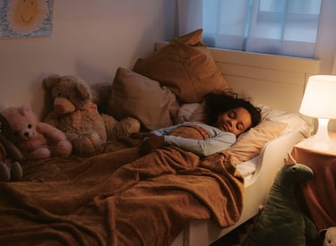 Premium 100% cotton bed sheets and 4D conjugated fiber pillows by MIANS SOLUTIONS.