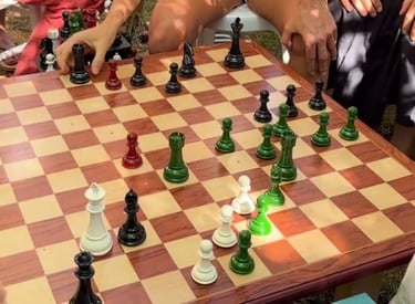 Jaque mate en un movimiento de una partida Quaternity moviendo negras