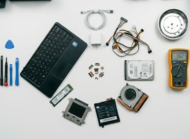 laptop testator, akku, ssd ,label, ladebucse lifter , tracked reparatur peine