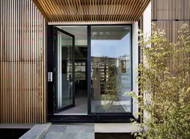 Porte d’entrée aluminium sur mesure au Maroc