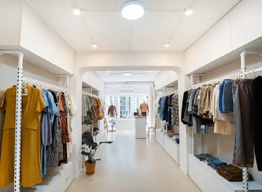 Systèmes d'éclairage spécialisés et optimisés pour boutiques et commerces sur la Rive-Sud.