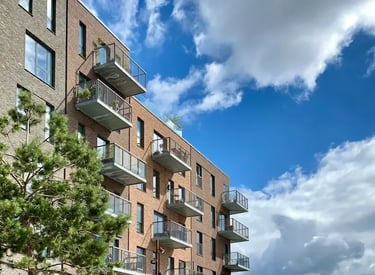 Gestion de distribution électrique et installation de compteurs pour immeubles multi-résidentiels.