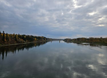 Picture of the Saskatchewan River in Fort Saskatchewan, Alberta