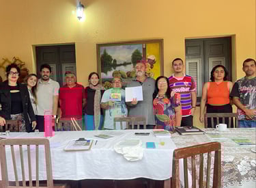 Reunião na Academia Ubajarense de Letras e Artes com lançamento de livro de Henrique Moreira