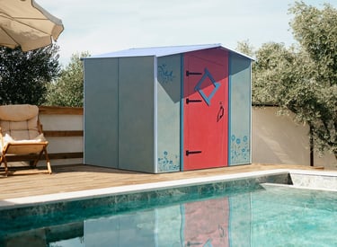 local technique piscine en tricoya, un abri bois sans entretien