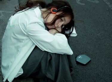 Verity Holloway musician & filmmaker