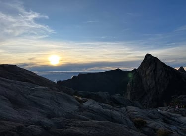 borneo mount kinabalu summit sunrise