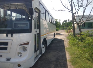 AC tourist bus rental for large group travel from Chennai