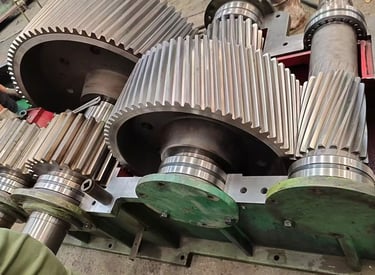 Industrial gearbox assembly and custom power transmission solutions