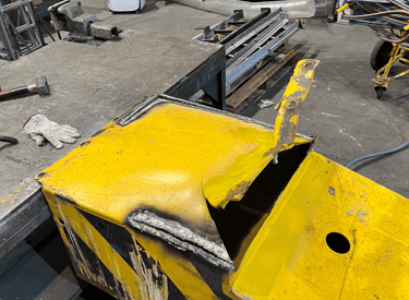 Soldadura técnica: Reparación critica en maquinaria industrial.