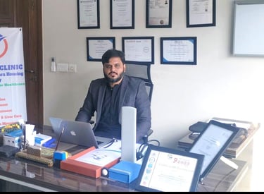 Dr Umair Khurshid Sitting At Doctors' Clinic Lahore- Best Diabetes centre