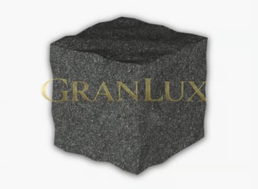 Бруківка з габро