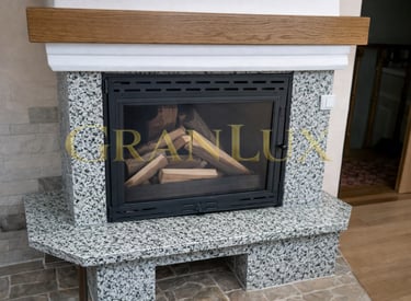 Камін з покостівського граніту