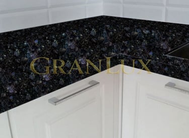 Стільниця з лабрадориту