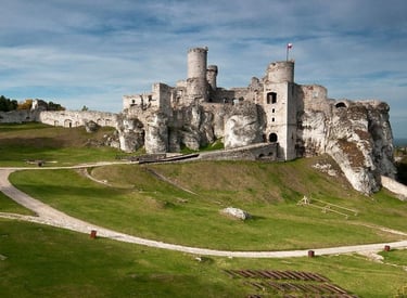 Ogrodzieniec Castle — Poland
