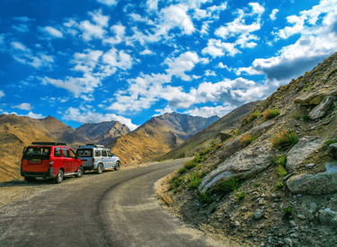 Taxi service in Leh, Ladakh