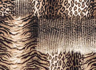 Rongzhiyue: display of printed fabric