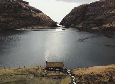 Hütte am See