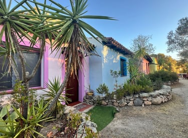 Camere dell'Agriturismo Agrisole immerse nella macchia mediterranea dei dintorni di Olbia
