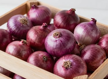 Fresh Indian onions with long shelf life and excellent export quality.