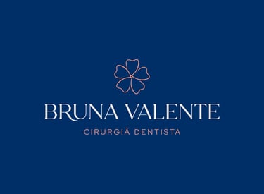 Fundo azul escuro com o logotipo feito para Bruna Valente