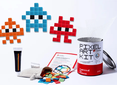 Pixel Art Kits de Pixel Corner mostrando el envase y materiales para armar un kit