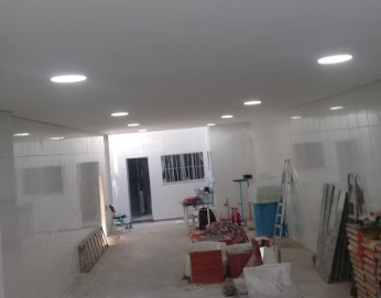 Reforma de uma casa com gesso