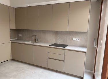 Reforma integral de cocina en Mallorca con diseño funcional y materiales de primera calidad