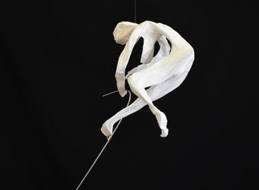 mobile sculpture papier personnage mouvement
