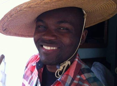 Lundi Karhibahaza, Directeur de Karhibahaza Production Inc et la promotion des cultures africainess