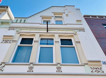 Enschede Zuiderhagen – historische bovengevel met KEIM, ornamenten geretoucheerd