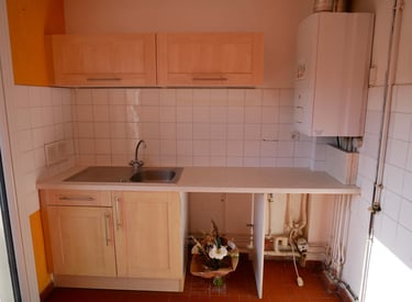 Cuisine année 70 tomettes à rénover avant