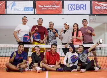 padel buddies at padelhouse