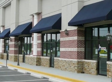 COMMERCIAL SIDE WAL CONCRETE PRESSURE CLEANING