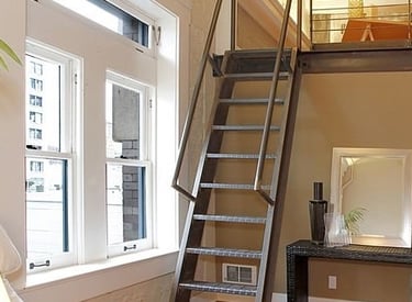 Escadas metálicas na Barra da Tijuca, Recreio e Jacarepaguá, RJ.2