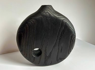 Minimal design sculpture. Brighton East Sussex. Wabisabi interior calm design. Homeware.