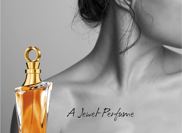 femme de profil avec parfum