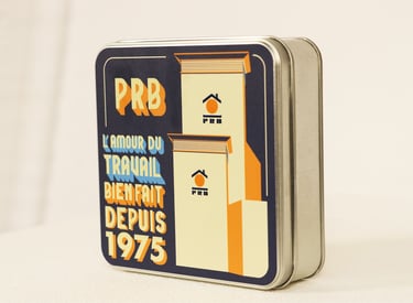 Photo d'une boîte de chocolat, mettant en avant l'illustration réalisée